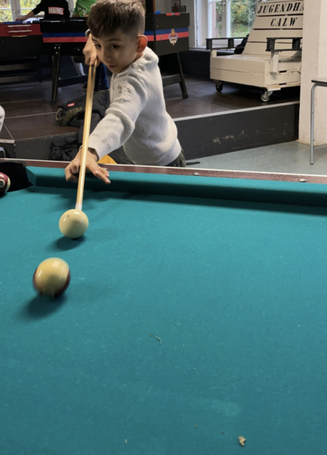 Unsere Seeäckerschule beim Besuch im Jugendhaus in Calw, 2023.